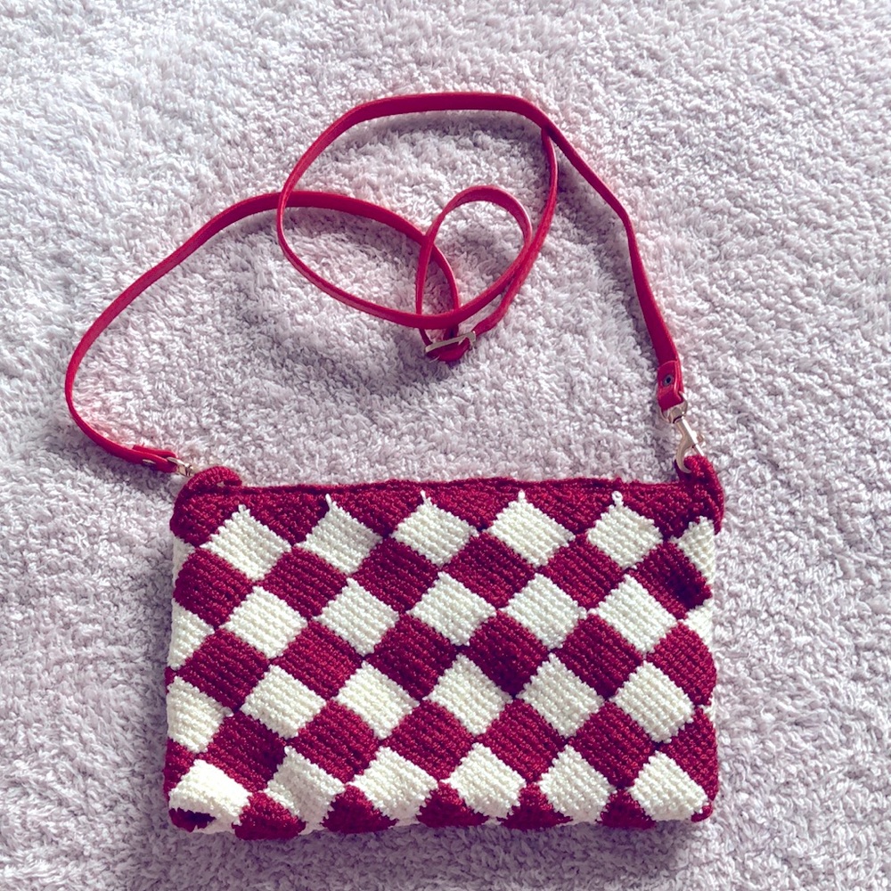 🐝5 for $25 🐝 New Handmade red and white purse